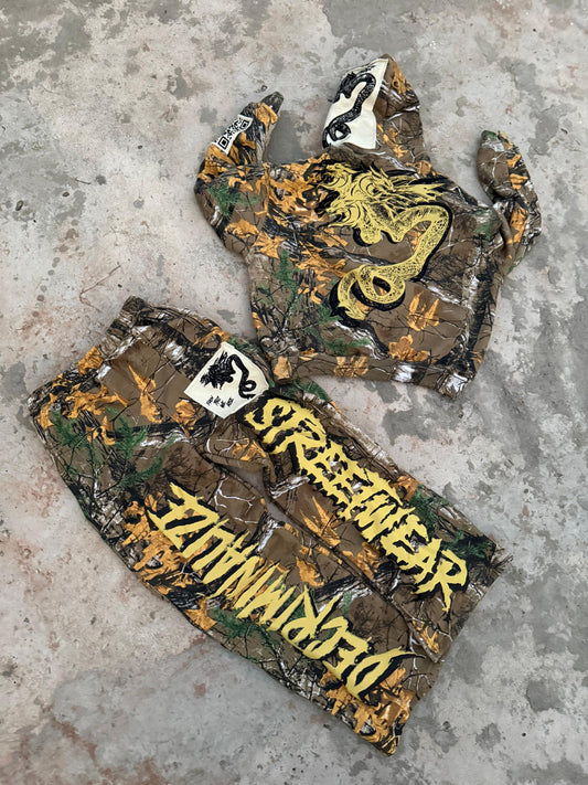 THE ROOTED SET — BOTTOMS