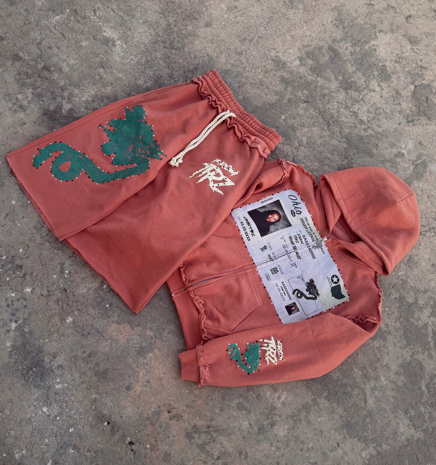 LEGACY ISSUE ROSE - Hoodie