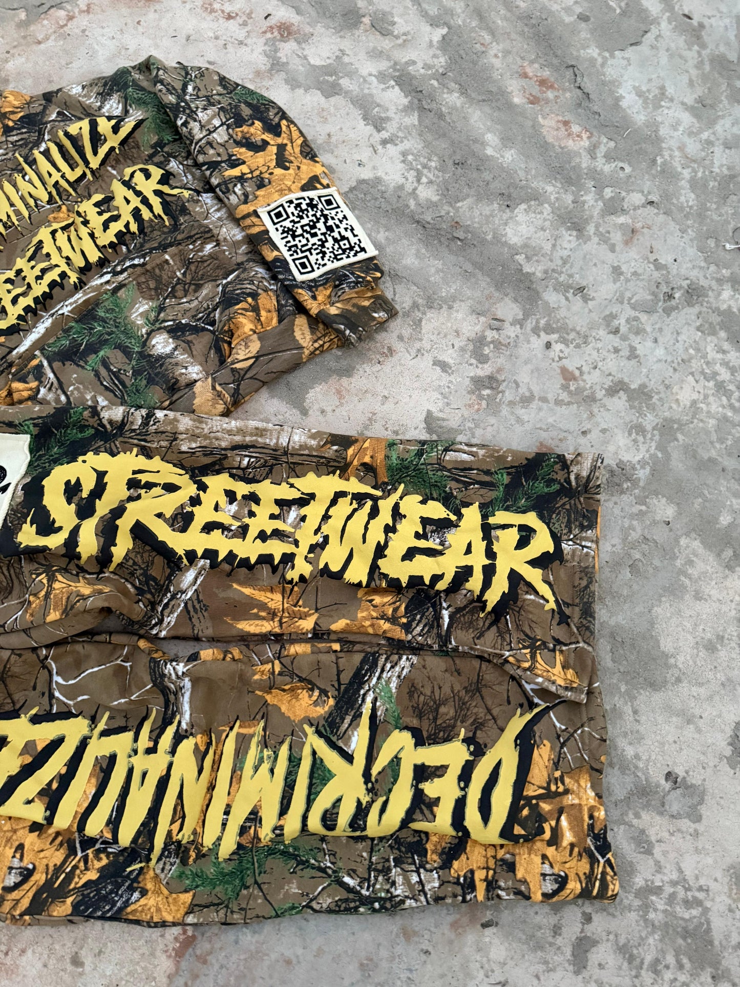 THE ROOTED SET — BOTTOMS