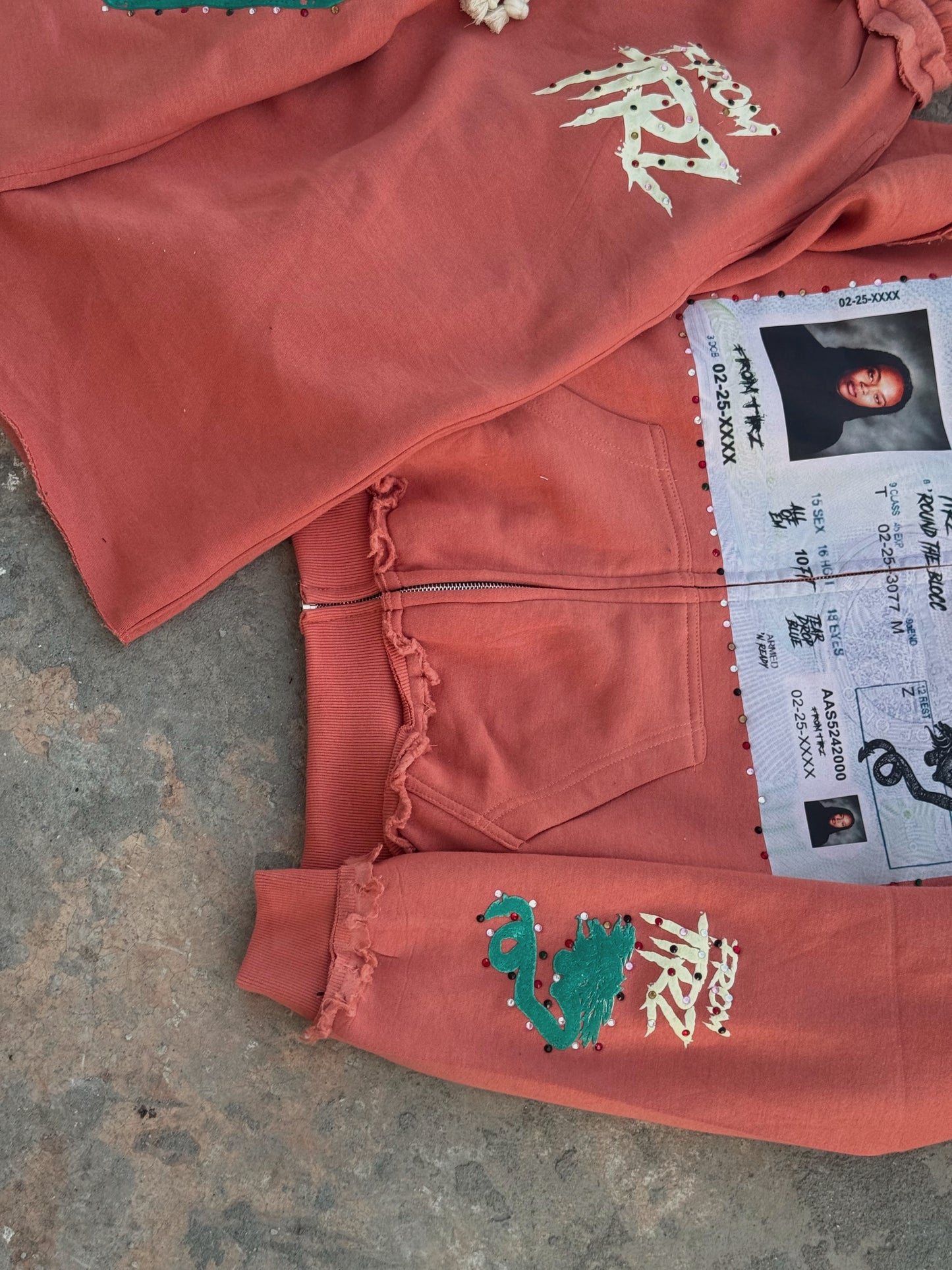 LEGACY ISSUE ROSE - Hoodie